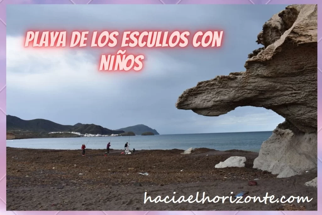 playa de los Escullos en el cabo de gata Almería